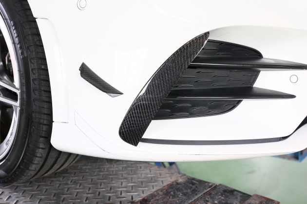 A35 Style Front Canards for A250 AMG Line,carbon 3